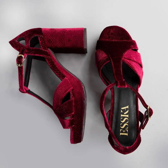 Esska Valerie Heels in Raspberry Velvet - Picture 7 of 10